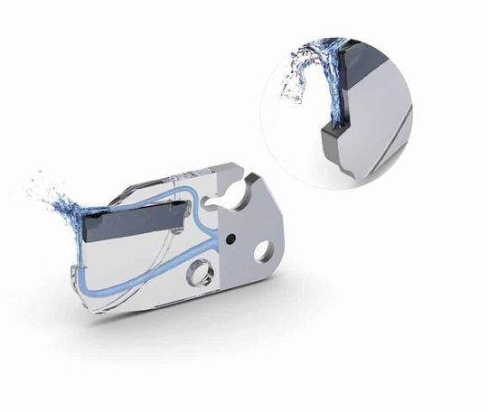 (Die strömungsoptimierten Kanäle wurden mithilfe additiver Fertigung in den Werkzeughalter eingebracht. Bild: Arno)