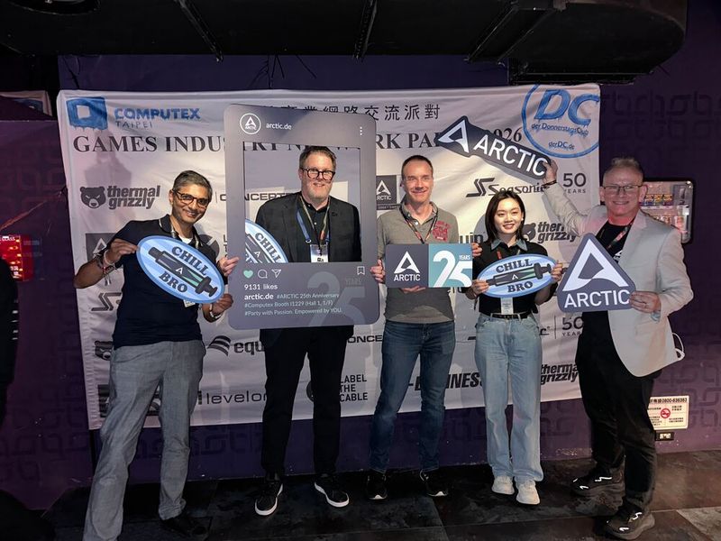 Das ARTIC Team ist einer der Hauptsponsoren des Abend, (v. l.) Dinesh Krishnan, Patrick Vogel, Magnus Huber, Stephanie Chan und Peter Jankowski (Bild: Vogel IT-Medien)