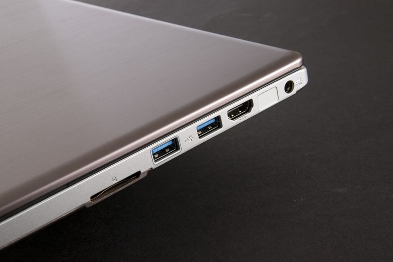 Auch ein SD-Karten-Lesegerät ist integriert. (Bild: Gigabyte)