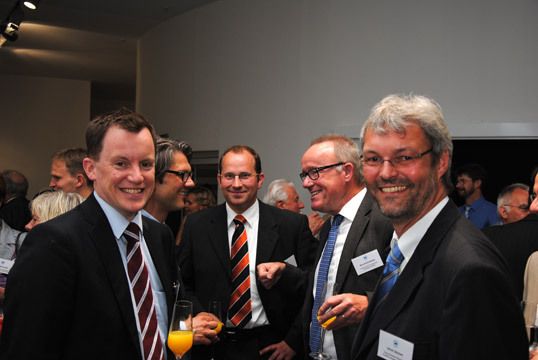 Juristen unter sich: Patrick Kaiser (ZDK), Niklas Burmester (LV Saarbrücken), Stefan Laing (ZDK), Bernd Schweitzer (LV Schleswig-Holstein) und Ulrich Dilchert (ZDK) (v.li.). (Archiv: Vogel Business Media)