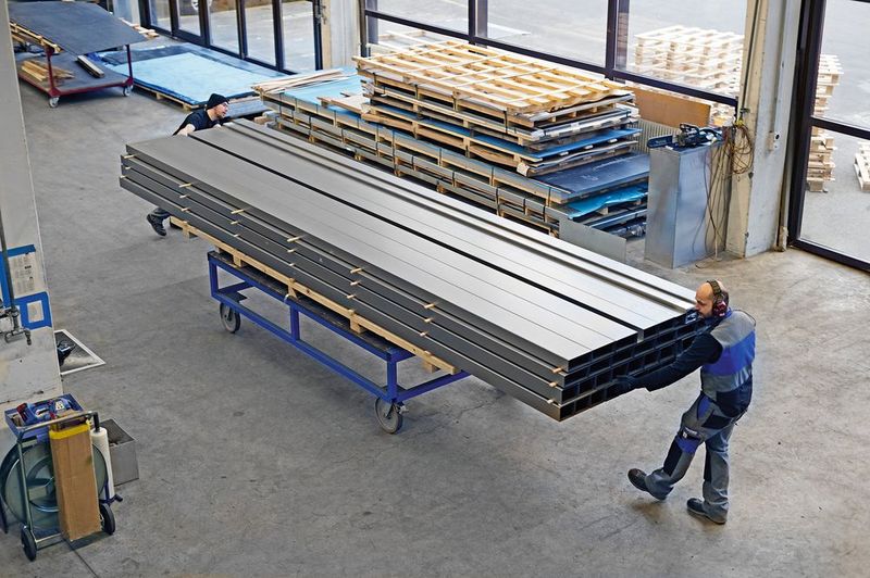 Grösse im Blick: Neben kleinen Blechen und Einzelanfertigungen fokussiert der Blechbearbeiter Bigsteel AG auch auf grossformatige Blechteile und befindet sich damit auf anhaltendem Wachstumskurs. (Bild: Trumpf Schweiz AG)