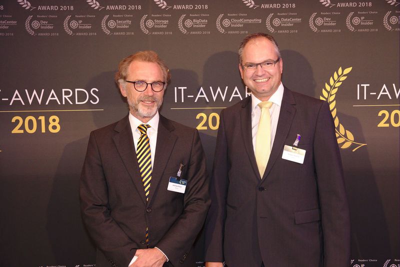 Zu jeder Zeit gut gelaunt präsentierten sich Andreas Pioch und Holger Hoecht (v.l.) von NetApp. (artful rooms / VIT)