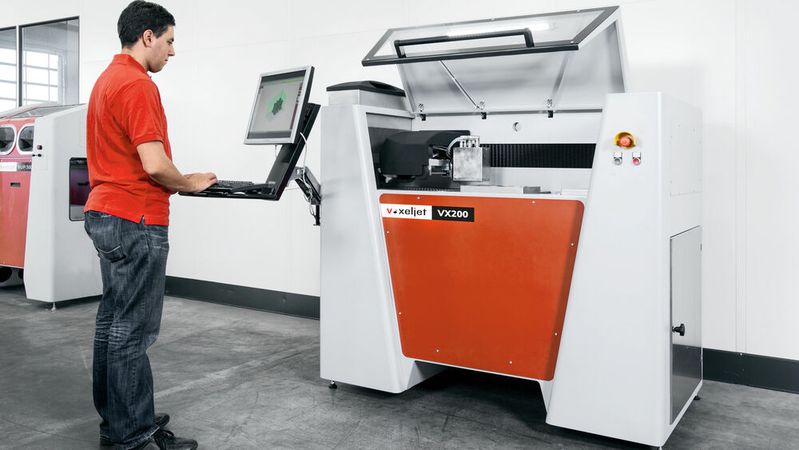 Das Ecomould-Material wurde auf einer VX200 von Voxeljet untersucht - einem speziell für Forschungs- und Entwicklungszwecke entwickelten 3D-Drucksystem.(Bild:  Voxeljet)