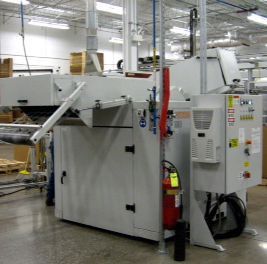 Für Durchsätze von bis zu 1500 kg/h ausgelegt sind die großen Getecha-Mühlen der Baureihe RS 4500 ausgelegt. Das Bild zeigt eine RS 4509-E. Für Durchsätze von bis zu 1500 kg/h ausgelegt sind die großen Getecha-Mühlen der Baureihe RS 4500 ausgelegt. Das Bild zeigt eine RS 4509-E.