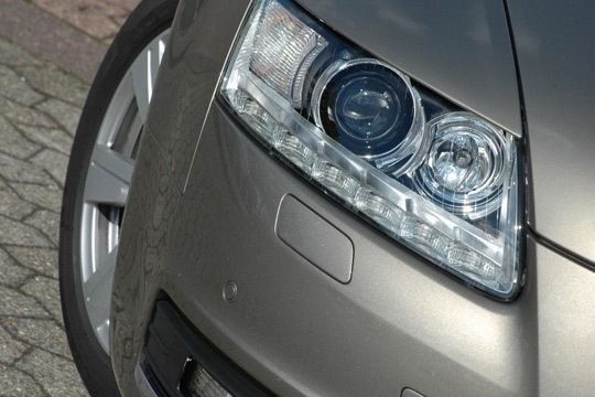 Extra-Power steht bei diesem Modell kontinuierlich zur Verfügung. Das Rootsgebläse wird über einen Riemen direkt vom Motor angetrieben, ein Turboloch gibt es also nicht. (Archiv: Vogel Business Media)