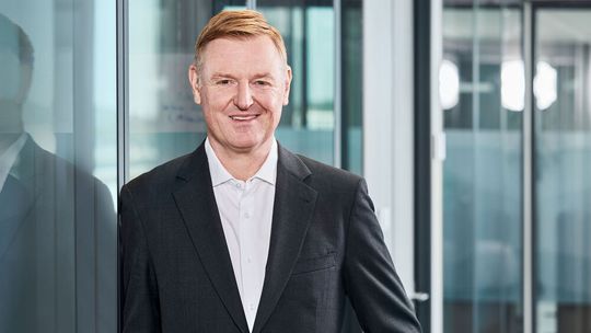 Marcus Söldner, Car-Garantie, registriert seit Jahren Preissteigerungen bei den Reparaturkosten. Aber von 2022 auf 2023 ist diese Steigerung außergewöhnlich groß.(Bild:  © www.flashpointstudio.de)