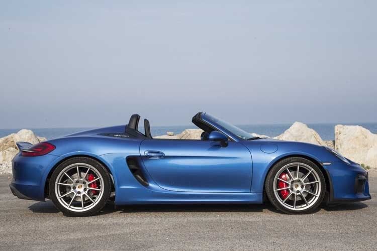 Geübte schaffen den Striptease in etwa 50 Sekunden. (Foto: Porsche)