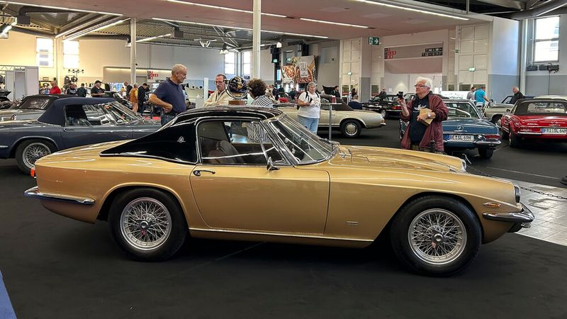 Seltener Anblick: Maserati Mistral Spider 3700 mit Hardtop. (Bild: Diehl – VCG)