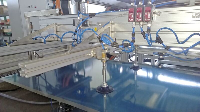 Der Foilpuller GmbH ist es gelungen, Folien auf Blechen automatisiert zu entfernen. Bei der Entwicklung der Greifertechnik hat das Unternehmen eng mit Fipa, Spezialist für Greifer- und Vakuumtechnik, zusammengearbeitet. (Fipa)