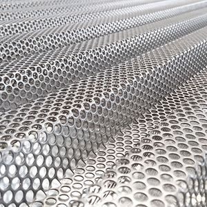 Das Lüftungsgitter für den Citaro erhält durch seine Trapez- und Wellenform einen hohen Luftdurchlass und sehr gute Stabilität. 