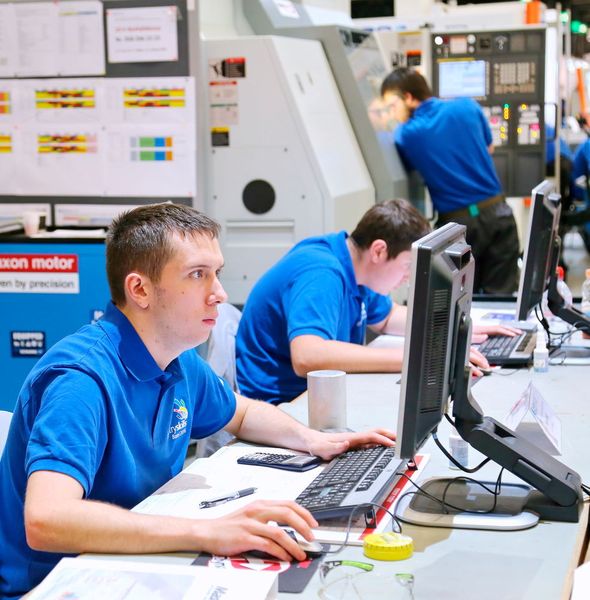 Schweizer Meister 2016 gesucht: Von Dienstag morgen bis Donnerstag Abend wurden auf der Swisstech die Industryskills der besten Polymechaniker ausgetragen. (Anne Richter, SMM)