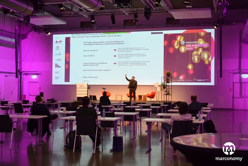 Prof. Dr. Andreas Wagener auf den B2B Marketing Days 2020. (marconomy)
