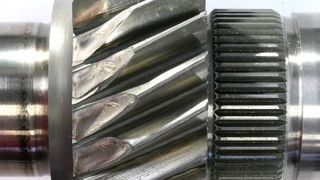 In der VDI-Richtlinie 3822 Blatt 1.1 werden die verschiedenen Schadensarten, die Schadenserscheinungen, die Schadensursachen und die Schadensabläufe bei Schäden durch mechanische Beanspruchungen beschrieben. (VDI)