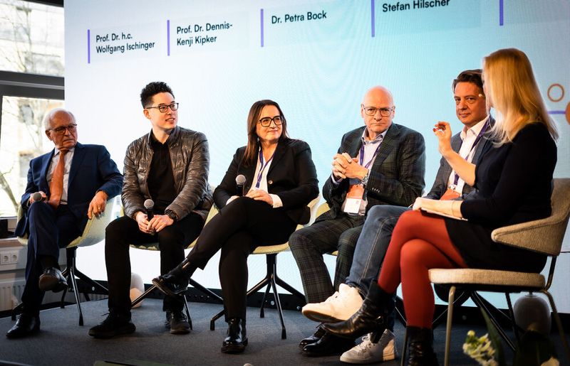 Hochinteressante Panel Diskussion zum Thema Cyber-Attacken in Deutschland und Europa mit interessanten Speakern. (Bild: FTAPI)