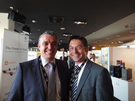 Skander Kaafar und Ralf Steinbacher, Logitech, haben gut Lachen. (Archiv: Vogel Business Media)