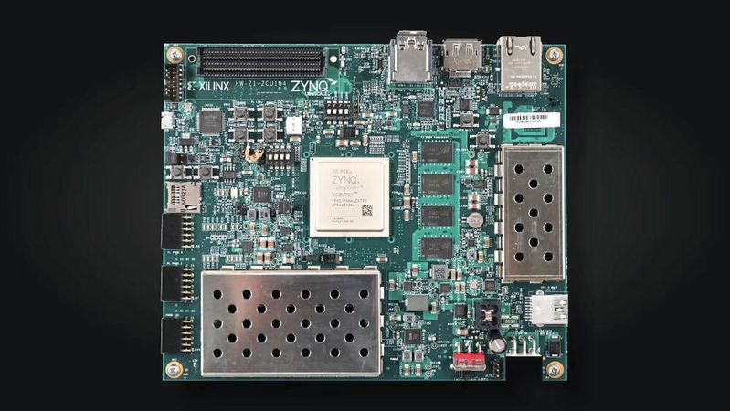 AMD Zynq Ultrascale+ MPSoC ZCU102 Evaluierungskit: Ob als fertiges System oder zur Vorevaluierung, die Implementierung eines RISC-V-Softcores auf einem FPGA kann sich mituner schwieriger gestalten als gedacht.(Bild:  AMD)
