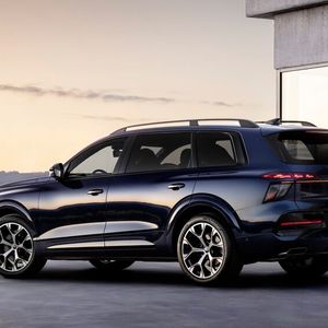 Der 5,31 Meter lange Q9 ist das größte Serienfahrzeug von Audi bisher. (Bild: Audi)