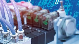  (©xiaoliangge / ©peshkov - stock.adobe.com [M])