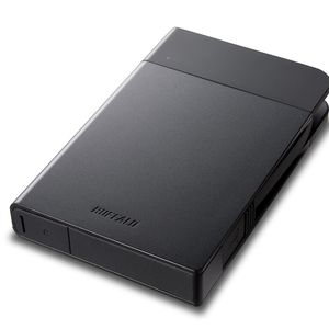 Die externe Festplatte Ministation Extreme von Buffalo widersteht nun Wind, Wetter und Stürzen aus mehr als zwei Metern Höhe. Im schwarzen Gehäuse ist sie mit einem oder zwei Terabyte Speicherkapazität erhältlich.