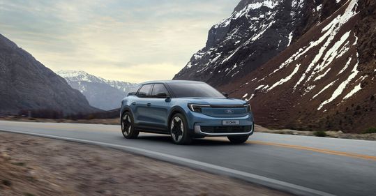 Ab heute rollt der Ford-Stromer Explorer in Köln in Serie vom Band. Rund zwei Milliarden Euro hat sich der Autobauer das kosten lassen.(Bild:  Ford)