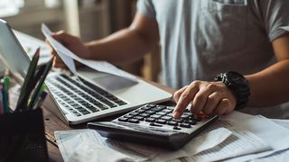 Trotz niedriger Zinsen sollten Unternehmen ihr Finanzportfolio erweitern. (Quelle: iStock/torwai)