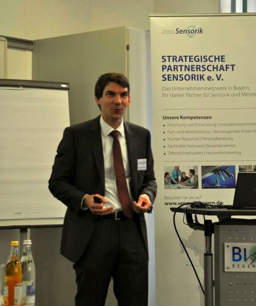 Wie Informationssicherheit in einem global agierenden Unternehmen erfolgreich gestaltet werden kann, zeigte Dr. Thomas Nowey, Head of IM Service Management bei Krones. (Bild: Netzwerk Sensorik)