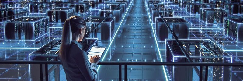 Eine wesentliche Neuerung der EU-Maschinenverordnung: Cybersecurity wird nun Teil der Konformitätsbewertung für Maschinen, um das CE-Kennzeichen zu bekommen.(Bild:  Gorodenkoff - stock.adobe.com)