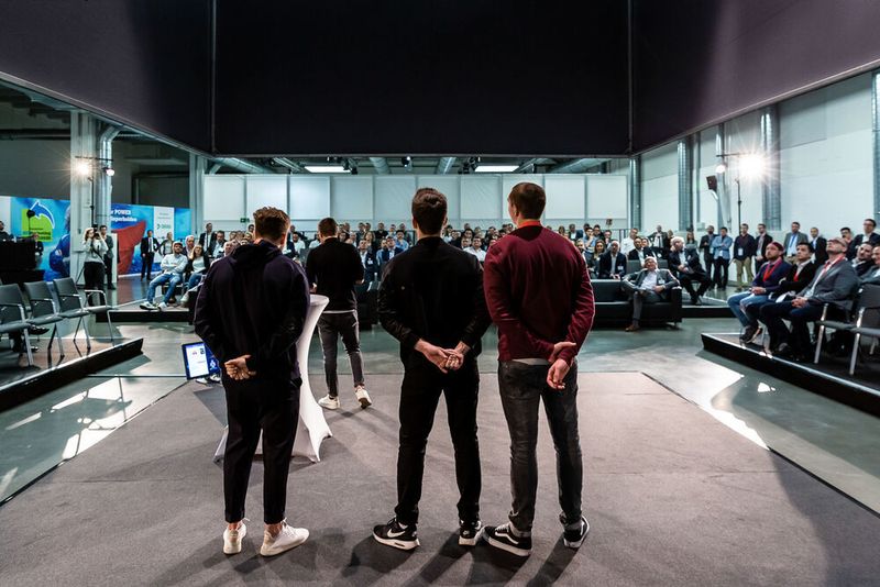 Am Dienstag präsentierten die Teams ihre Prototypen dann auf dem Deutschen Remarketing Kongress. (Stefan Bausewein)