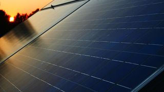 Zu hohe Temperaturen beeinträchtigen die Stromproduktion in den Zellen. (Bild: Bernd Sieker, CC BY-SA 2.0, flickr.com)