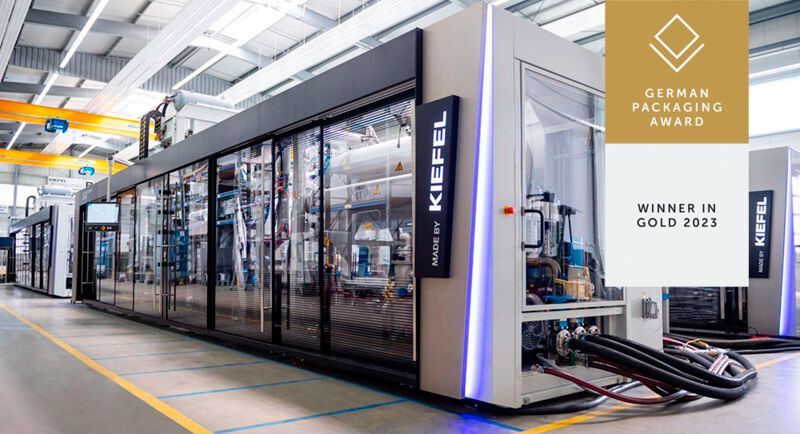 So sieht der Natureformer KFT 90 von Kiefel aus. Die Maschine hat den Gold Award dafür erhalten, dass sie flexibel nachhaltige Verpackungen aus Fasern der Papierproduktion und anderen Naturfasern herstellen kann. (Bild: Kiefel)