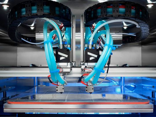 Der Industrie-Hochtemperatur-3D-Drucker AON M2+ verfügt über eine unabhängige Doppelextrusion für den 3D-Druck im Duplizier- und Spiegelungsmodus.(Bild:  AON3D)