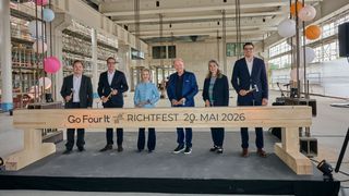 Richtfest des Business Quartiers «Go Four It» (v. l. n. r.: Andreas Rannetsperger (Bayern LB), Thomas Pscherer (Competo Capital Partners), Dr. Irene Bader (DMG Mori), Robert Hübner (RH Unternehmensgruppe), Gudrun Weidmann (Bayerisches Staatsministerium für Wirtschaft, Landesentwicklung und Energie) und Monem Soltani (Leitner GmbH & Co. Bauunternehmung KG)). (Bild: DMG Mori)
