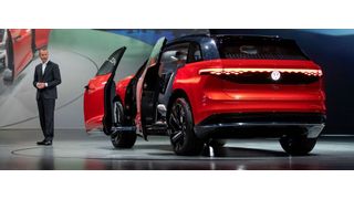 VW-Chef Herbert Diess präsentiert den ID Roomzz in Shanghai.  (Volkswagen)