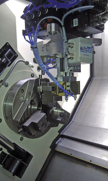 Bild 1: Der automatische Backen- und Werkzeugwechsel ist patentiert und wurde erstmals für die Lidu-Anlage in die Praxis umgesetzt. (Bild: Auto-Cell)
