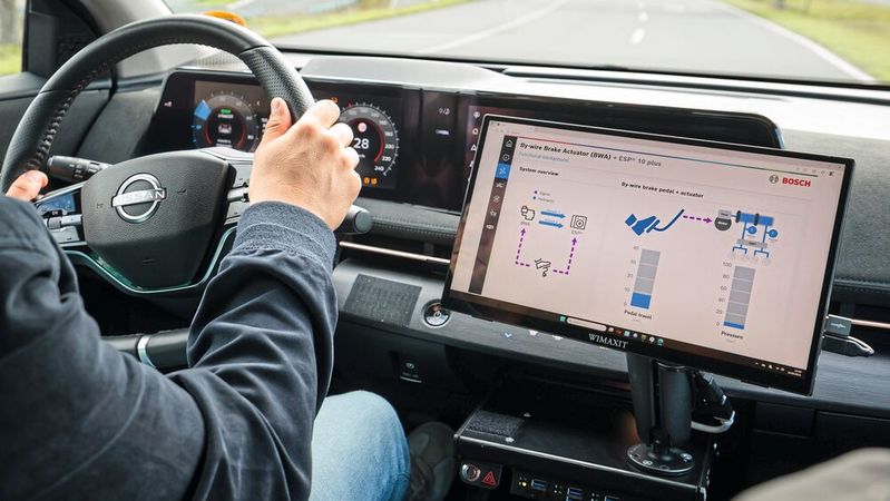 In brake-by-wire systems, the pedal travel is electronically transmitted to the brake actuators.(Image: Bosch)