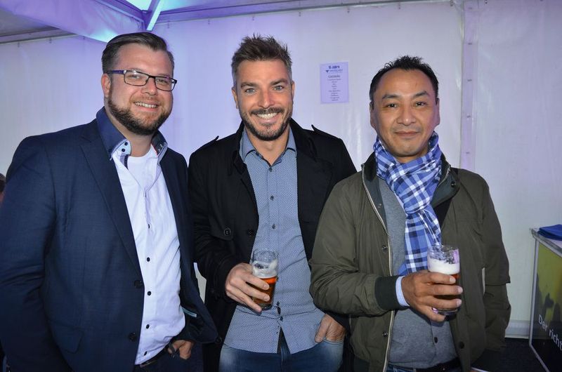 Christian Drieling (l.) und Edward Lenson (r., beide Igel) trafen den ehemaligen Kollegen Tim Ullmann (jetzt VMware). (Michael Hase)