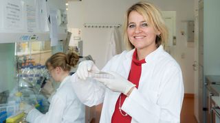 Professor Alexandra K. Kiemer und ihre Arbeitsgruppe befassen sich seit Jahren mit dem Protein Gilz.  (Bild: Iris Maurer; Universität des Saarlandes)