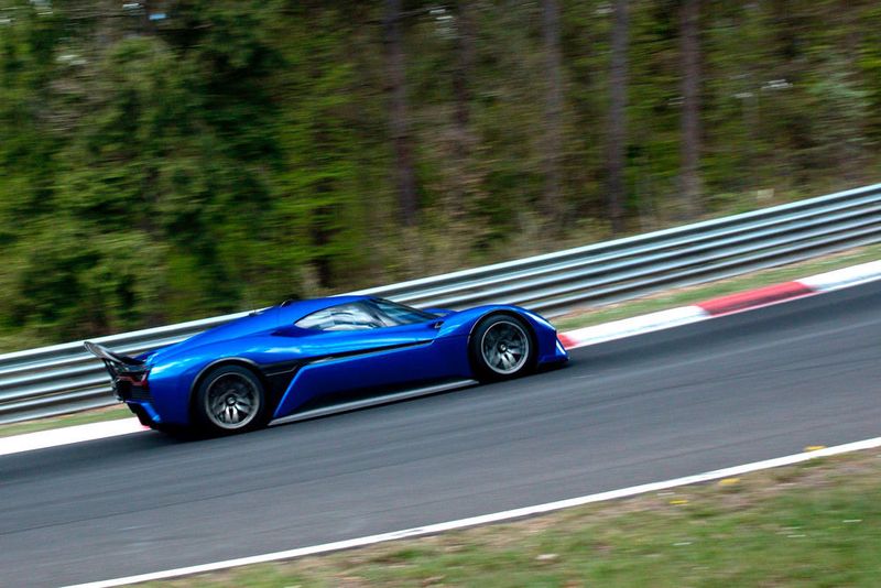 ... doch die chinesische Elektroflunder hat die Grenzen des Möglichen nochmals verschoben. (Next EV)