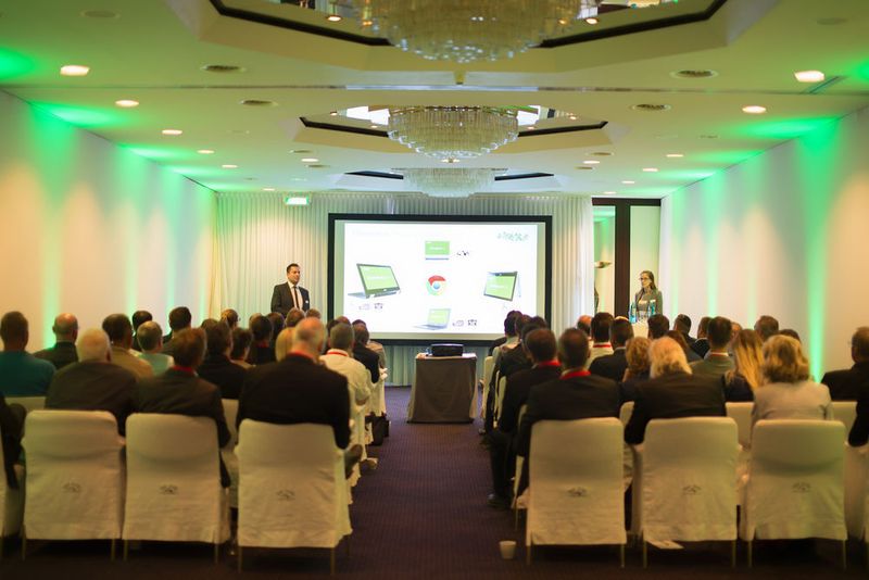Nina Wahls und Kevin Kirschler von Acer leiteten den Workshop Mobility. (Acer)