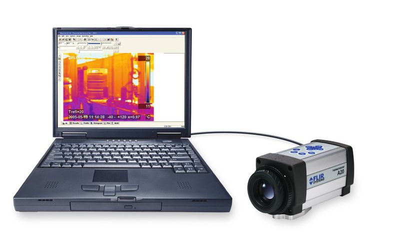 ...angeschlossen an ein Laptop, liefert die Daten für mehr Produktionssicherheit. (Bild: Flir)