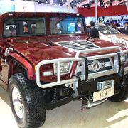 Ungestraftes Plagiat: Nach dem Aus der US-Geländewagenmarke Hummer muss Donfeng zumindest nicht mehr mit Klagen gegen seine Version des martialischen Geländewagens rechnen. (Archiv: Vogel Business Media)