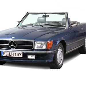 Die SL-Baureihe 107 kam 1971 als Nachfolger der sogenannten „Pagode“ (Baureihe W 113) auf den Markt. Rund 81 Prozent der Fahrzeuge wurden exportiert, davon allein 66 Prozent nach Amerika. Insgesamt wurden 237.287 R107 gebaut. (Foto:  Lebenshilfe)