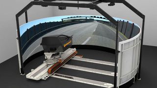 Im dynamischen Fahrsimulator testet Continental Reifen in allen Fahrsituationen und auf unterschiedlichen Untergründen. (Continental)