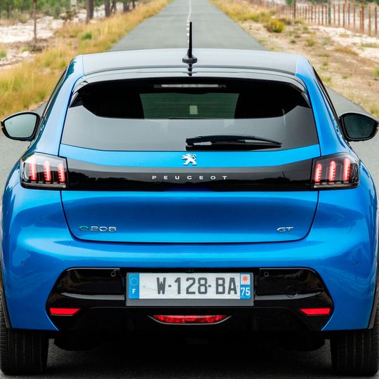 Elektro-Variante des Peugeot 208(Bild:  Hersteller)