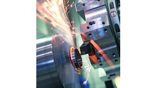 Bild 1: Eine Kaast UHP-450 beim Hartdrehen. Auch beim Feinstdrehen können die hochpräzise und vibrationsarm arbeitenden Maschinen gute Ergebnisse liefern. (Bild: Anreas Papke)