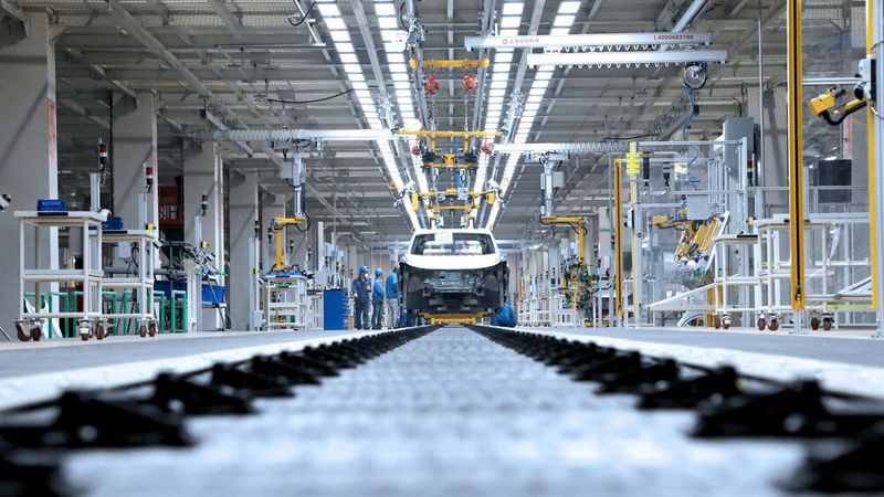 Deutsche Autohersteller bauen ihre Autos schon lange in China selbst. Sinkende Exporte in das Land sind kein Zeichen für dessen geringere Bedeutung.(Bild:  Volkswagen AG)