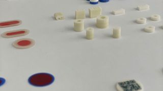 Laxxon hat eine Technologie zur Massenproduktion von strukturierten 3D-Tabletten entwickelt. ( Laxxon/ Evonik)