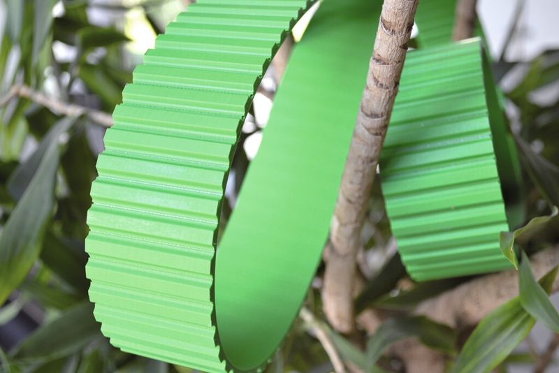 Grün: Das Polyurethan der Zahnriemen aus dem Brecogreen-Programm besteht zu 37 Prozent aus nachwachsenden Rohstoffen. (Bild: Breco)