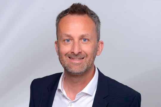 Rainer Baumgartner ist als zweiter Geschäftsführer zur Münchner Hörmann Intralogistics Solutions GmbH hinzugestoßen.(Bild:  Hörmann Intralogistics)