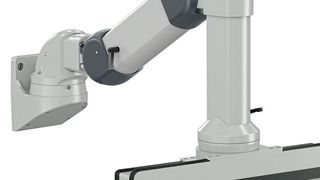 Das Höhenverstellsystem ist in Ausführungen mit Hüben von 400, 600 und 800 mm lieferbar und erlaubt sowohl die hängende als auch die stehende Montage des Steuergehäuses.  (Rose)